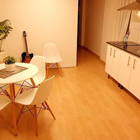 Double Private Center Aragon Street בית הארחה